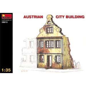   MiniArt 1/35 Ruined Austrian 3 Story City Building Kit: Toys & Games