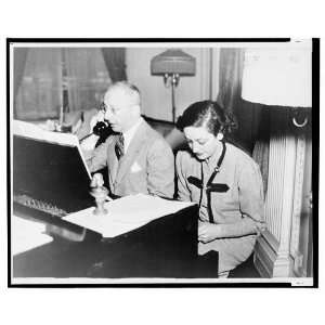   Jerome Kern,Dorothy Fields,piano,1940s,writing lyrics