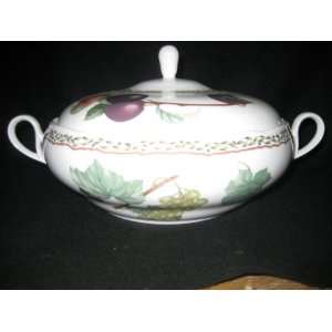    NORITAKE COVERED VEGETABLE ROYAL ORCHARD 9416 