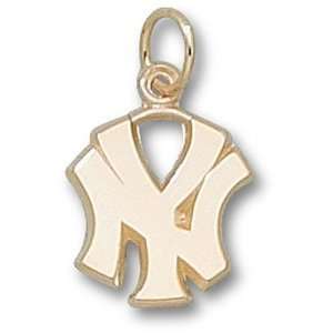  New York Yankees MLB Ny 1/2 Pendant (14kt): Sports 