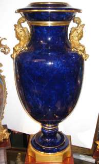 36 Florero neoclásico de la porcelana azul cobalto de Sevres