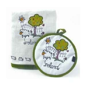    Cotton Sheep Design Kitchen Towel and Pot Stand: Kitchen & Dining
