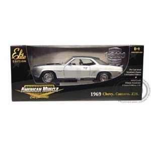  1969 Chevy Camaro Z 28 1/18 L/E: Toys & Games