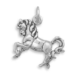  Sterling Silver Pretty Horse With Head Down Charm Measures 