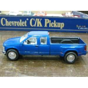1997 Chevy C/k Pick up 2500 Duelly Die cast 138 Scale Collectable By 