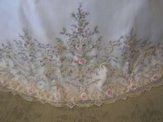 NWOT DaVinci bridal gown wedding dress Iv/multi flowers  