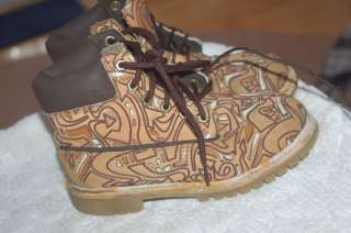 TIMBERLAND 2D GRAPHIC PATTTERN WHEAT BOOTS SIZE 2  