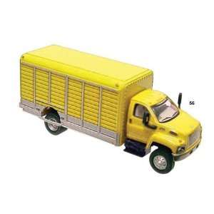  HO 2003 GMC Topkick Beverage Truck, Yellow: Toys & Games