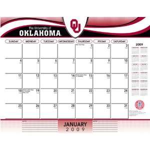 Oklahoma Sooners NCAA 22 x 17 Desk Calendar  Sports 