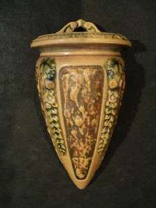 NICE ROSEVILLE ART POTTERY FLORENTINE WALL POCKET   AS IS  