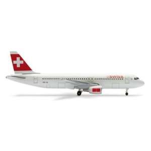    Herpa Wings Swiss Air Lines A320 Model Airplane: Toys & Games