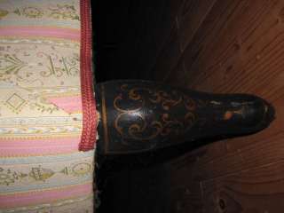 Antikes Sofa, Zweisitzer, neu bezogen mit Biedermeier Stoff in 