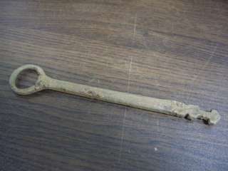 EXTREMELY RARE EARLY 18TH.c IRON FORGED JAIL HANDCUFFS KEY  