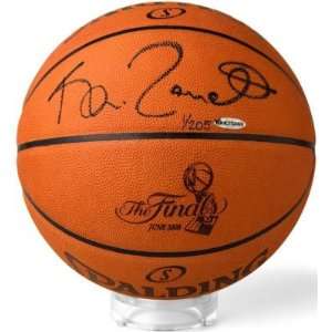  Signed Kevin Garnett Basketball   Authentic Finals UDA LE 