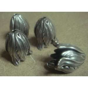    RS159 Antique Brass silver leaf bead caps 2 pc 