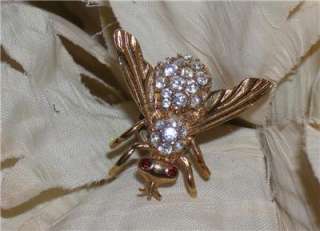 Lovely Vintage Rhinestone Bee Pin/Brooch  
