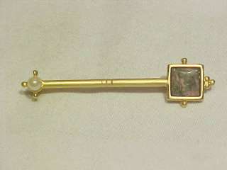   TAYLOR GOLD BAR PIN/BROOCH W/GREEN/PINK SQUARE STONE PLUS PEARL  